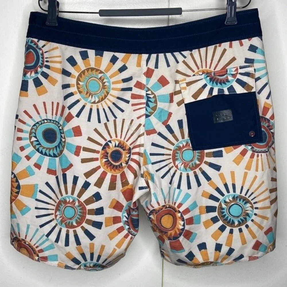 billabong men’s boardshorts 34 geometric Aztec